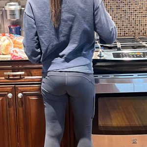 Would you fuck her ass