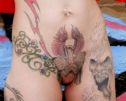 www.CelebTiger.com Tattooed Vagina Close up Photos Very Big Pussy Tattoo.jpg