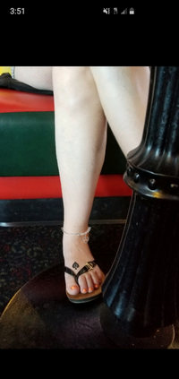 Wifey Skirt-anklet-legs.png